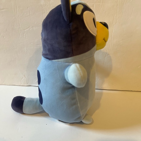 Bluey Plush Squishmellow Hugmees stuffed animal toy - Picture 4 of 7